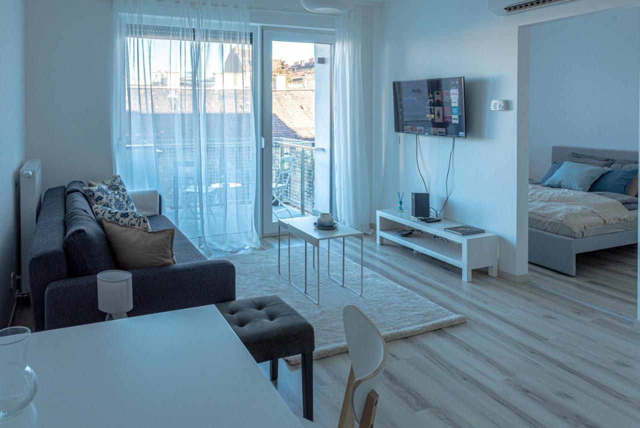 Dob36 Apartment With Free Private Parking And Balcony Budapest Exterior foto
