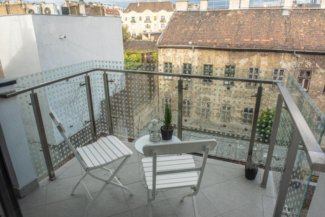 Dob36 Apartment With Free Private Parking And Balcony Budapest Exterior foto