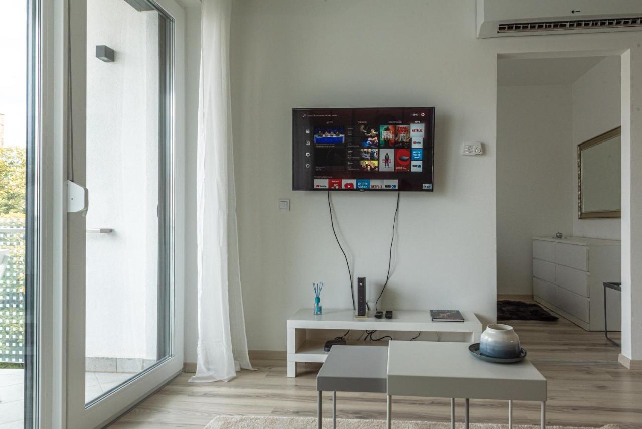Dob36 Apartment With Free Private Parking And Balcony Budapest Exterior foto