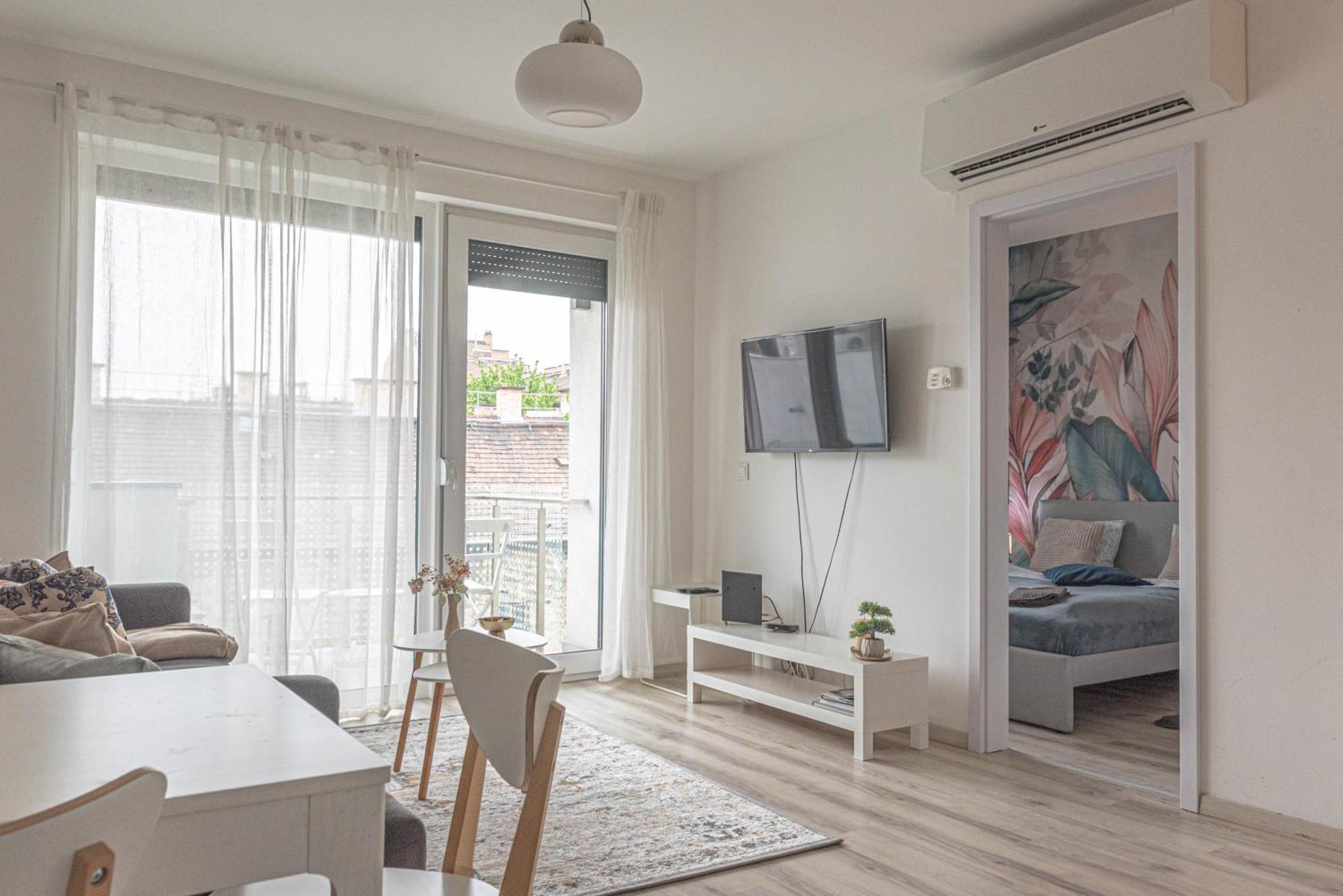 Dob36 Apartment With Free Private Parking And Balcony Budapest Exterior foto